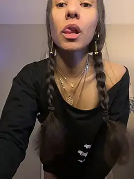  Neeka  online show from 10.23.25