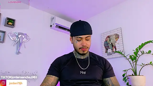 Snapshot of JordanSmiith_ chatting on 06.16.26 JordanSmiith online show from 06.16.26
