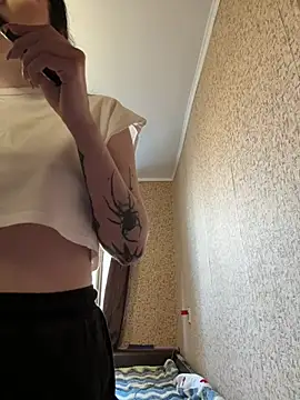 Snapshot of naughty_lucifer chatting on 05.19.26 naughty lucifer online show from 05.19.26