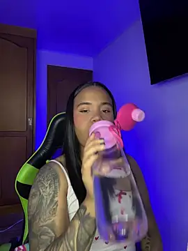 leila 22 online show from 03.23.26