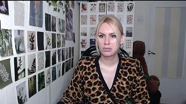 Snapshot of CapriScorpion chatting on 06.13.26 CapriScorpion online show from 06.13.26