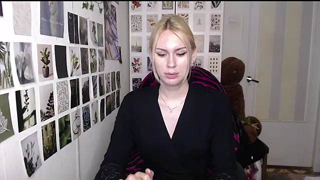 Snapshot of CapriScorpion chatting on 06.18.26 CapriScorpion online show from 06.18.26