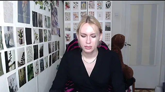 Snapshot of CapriScorpion chatting on 06.23.26 CapriScorpion online show from 06.23.26