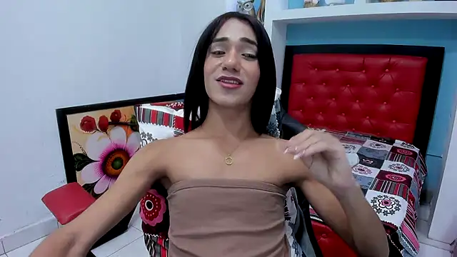Snapshot of KatrinaQueen1 chatting on 01.18.25 KatrinaQueen1 online show from 01.18.25