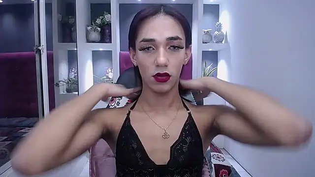 Snapshot of KatrinaQueen1 chatting on 02.07.25 KatrinaQueen1 online show from 02.07.25
