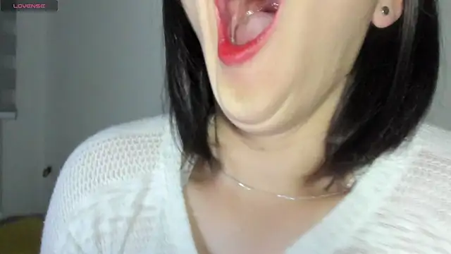 queen fetish online show from 10.17.25