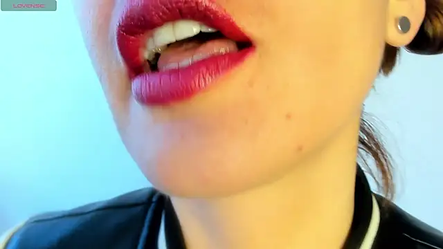 queen fetish online show from 04.22.26