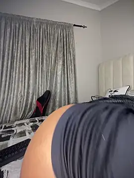Bustygoddess32 online show from 04.24.26