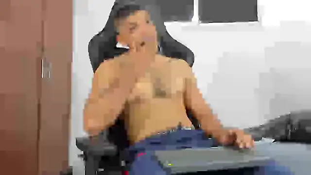 Snapshot of joris_vo chatting on 01.11.25 joris vo online show from 01.11.25