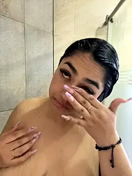 Charlotte cutee18 online show from 09.30.25