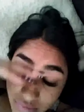 Charlotte cutee18 online show from 10.28.25