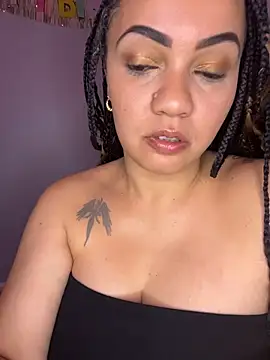 Snapshot of DestineeJayde chatting on 11.28.25 DestineeJayde online show from 11.28.25