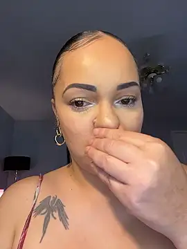 Snapshot of DestineeJayde chatting on 01.18.26 DestineeJayde online show from 01.18.26