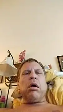 Snapshot of fukurbutt chatting on 10.08.25 fukurbutt online show from 10.08.25