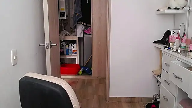 Barbie girl 69 online show from 05.04.26