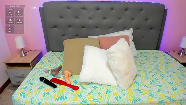 julieth love  online show from 11.28.25