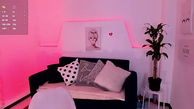 Snapshot of Kim_ev chatting on 02.08.25 Kim ev online show from 02.08.25