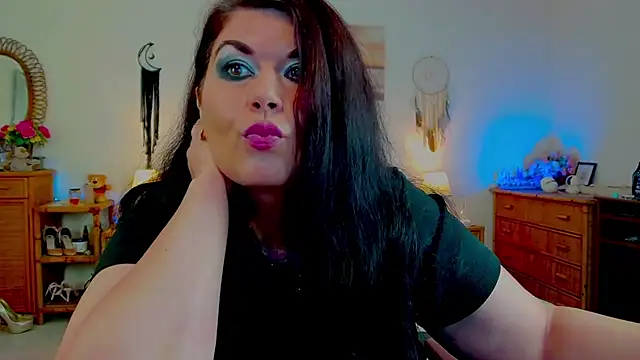 Snapshot of EllenGrace chatting on 07.20.26 EllenGrace online show from 07.20.26