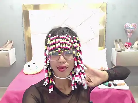 Snapshot of CanellaHotx chatting on 01.16.25 CanellaHotx online show from 01.16.25