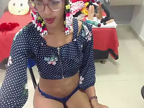 Snapshot of CanellaHotx chatting on 01.23.25 CanellaHotx online show from 01.23.25