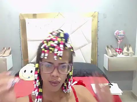 Snapshot of CanellaHotx chatting on 01.25.25 CanellaHotx online show from 01.25.25