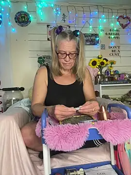 TrenaAnne online show from 05.07.26