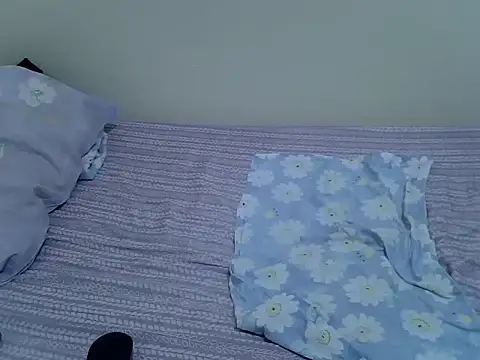 Snapshot of pretty_leila2 chatting on 12.02.25 pretty leila2 online show from 12.02.25