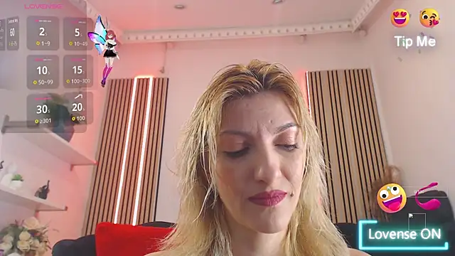 Snapshot of RileyLanna chatting on 11.18.25 RileyLanna online show from 11.18.25