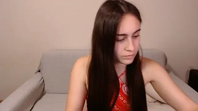 Snapshot of AliceKolltt chatting on 12.27.24 AliceKolltt online show from 12.27.24