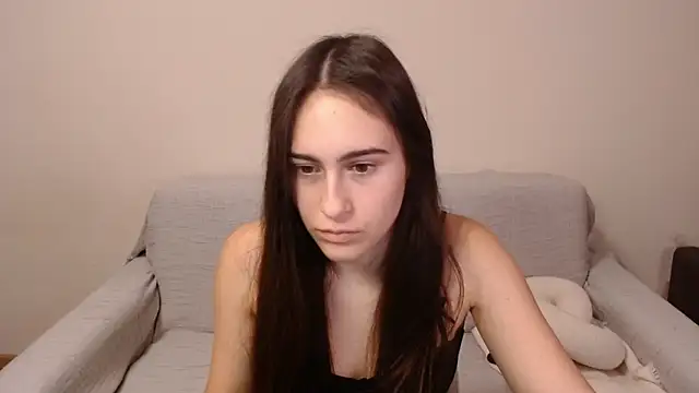 Snapshot of AliceKolltt chatting on 12.28.24 AliceKolltt online show from 12.28.24
