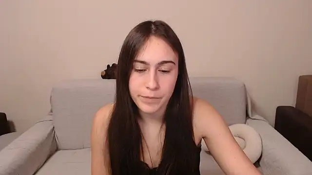 Snapshot of AliceKolltt chatting on 03.15.25 AliceKolltt online show from 03.15.25