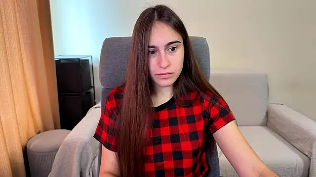 Snapshot of AliceKolltt chatting on 10.01.25 AliceKolltt online show from 10.01.25