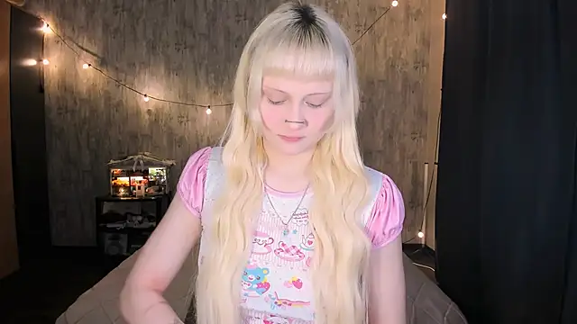 MariaMango online show from 12.15.25