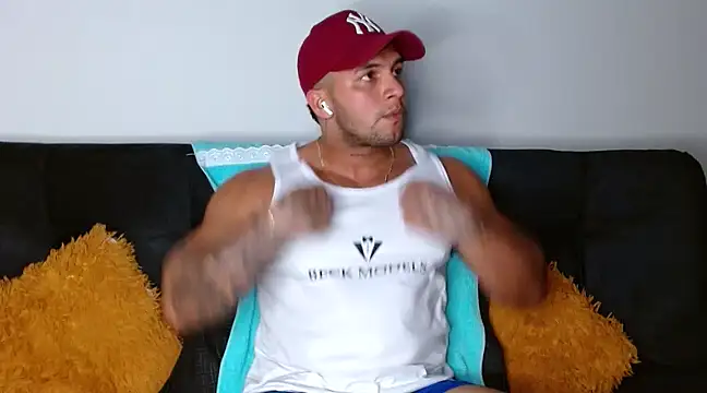 Snapshot of frank_myles chatting on 02.25.25 frank myles online show from 02.25.25