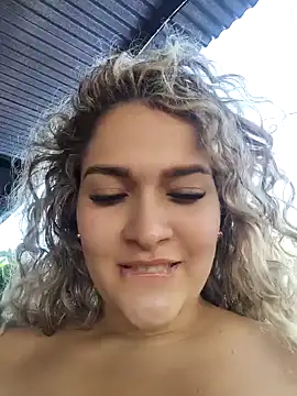 Sara smiiith211 online show from 12.29.24