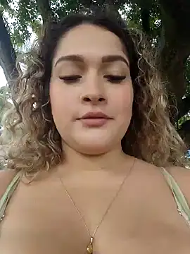 Sara smiiith211 online show from 12.04.25