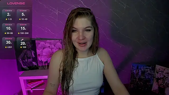 Snapshot of lily_williamss chatting on 05.13.26 lily williamss online show from 05.13.26