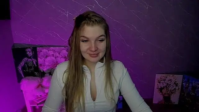 Snapshot of lily_williamss chatting on 05.15.26 lily williamss online show from 05.15.26