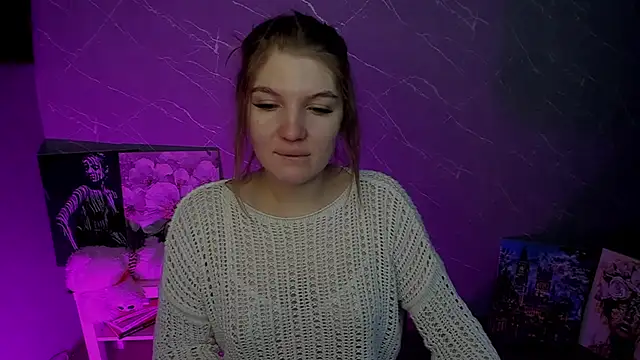 Snapshot of lily_williamss chatting on 05.17.26 lily williamss online show from 05.17.26