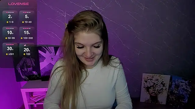 Snapshot of lily_williamss chatting on 05.27.26 lily williamss online show from 05.27.26