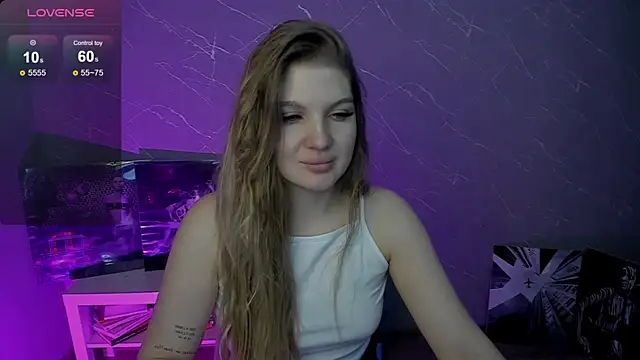 Snapshot of lily_williamss chatting on 06.10.26 lily williamss online show from 06.10.26