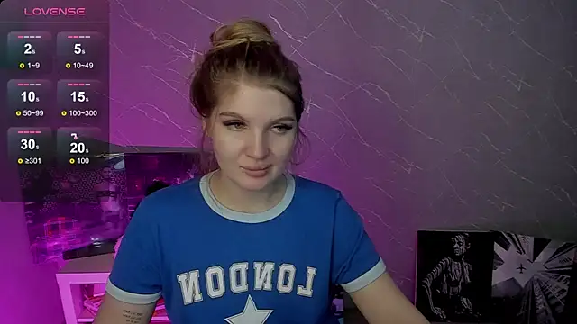 Snapshot of lily_williamss chatting on 06.11.26 lily williamss online show from 06.11.26