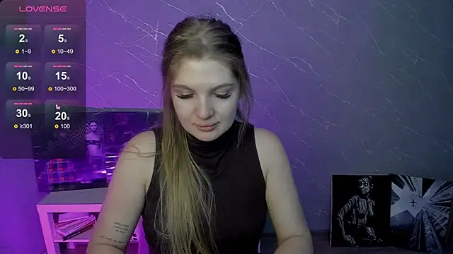 Snapshot of lily_williamss chatting on 06.19.26 lily williamss online show from 06.19.26