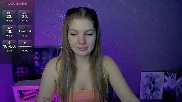 Snapshot of lily_williamss chatting on 08.05.26 lily williamss online show from 08.05.26
