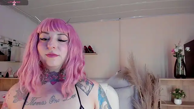 Snapshot of Cattleya_monroe chatting on 01.03.25 Cattleya monroe online show from 01.03.25