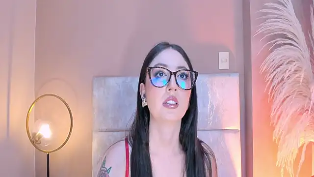 Emilywatsonn online show from 06.10.26
