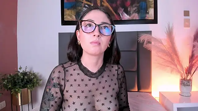 Emilywatsonn online show from 06.18.26