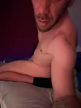 Snapshot of Bennyben8604 chatting on 02.24.25 Bennyben8604 online show from 02.24.25