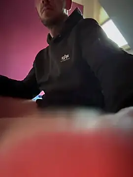 Snapshot of Bennyben8604 chatting on 03.03.25 Bennyben8604 online show from 03.03.25