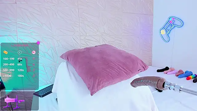 ashley nicoll online show from 01.28.25